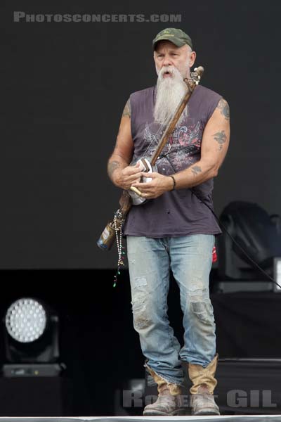 SEASICK STEVE - 2017-07-23 - PARIS - Hippodrome de Longchamp - Main Stage 2 - 